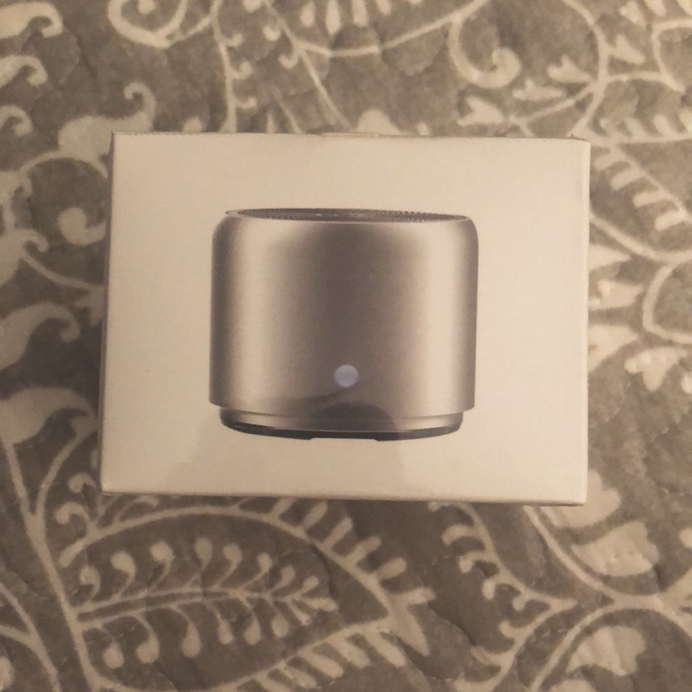 Mini Silver Bluetooth Speaker